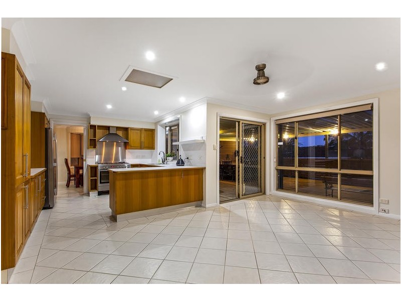 25 Walch Avenue, Bateau Bay NSW 2261