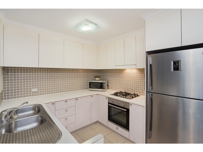 31/80 John Whiteway Drive, Gosford NSW 2250