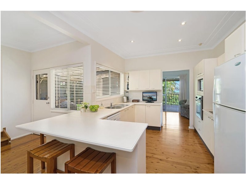 5 Emma James Street, Springfield NSW 2250