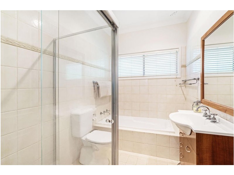 5 Emma James Street, Springfield NSW 2250