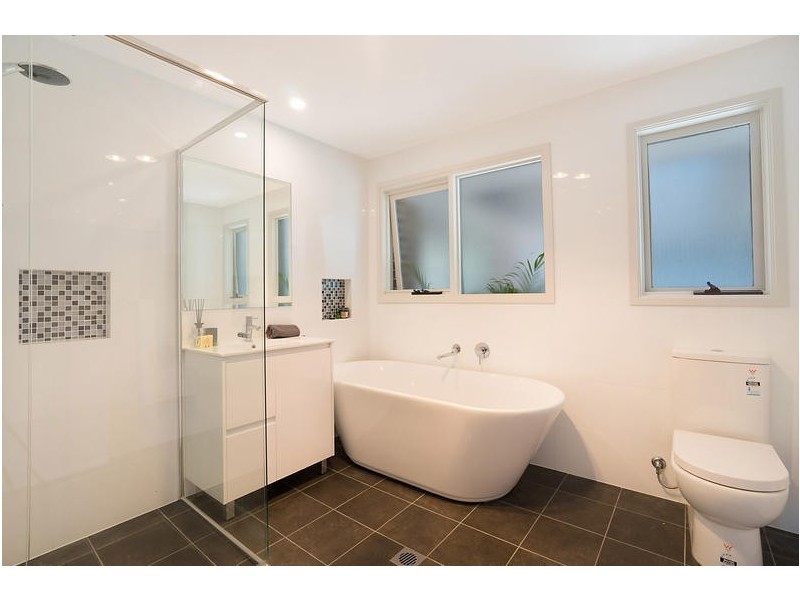 12 Dogwood Close, Wyoming NSW 2250