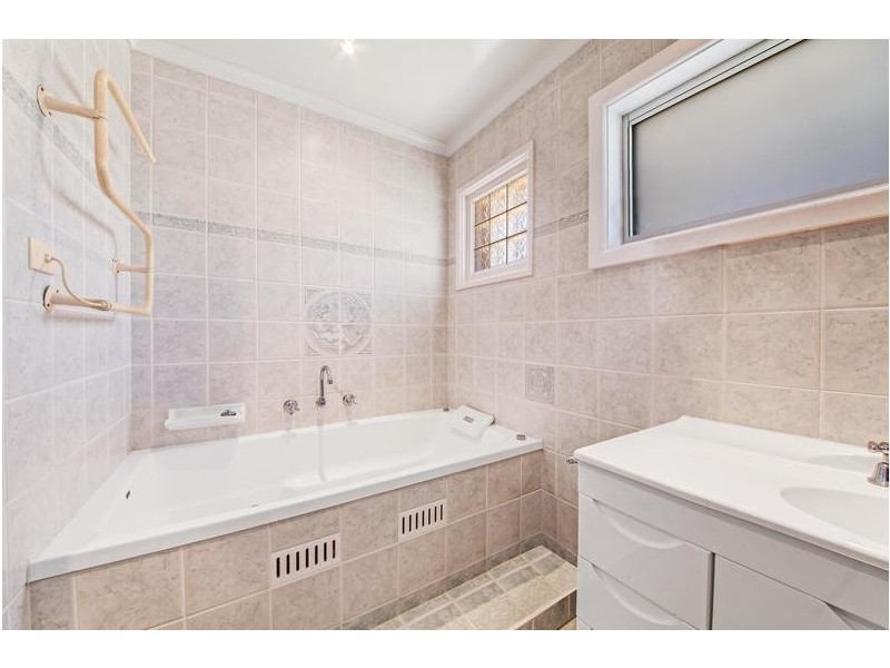 432 The Entrance Road, Erina Heights NSW 2260