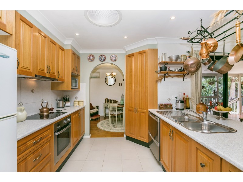 9 Marangani Avenue, North Gosford NSW 2250