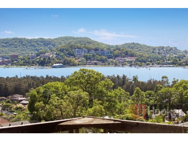 21 Fiona Street, Point Clare NSW 2250