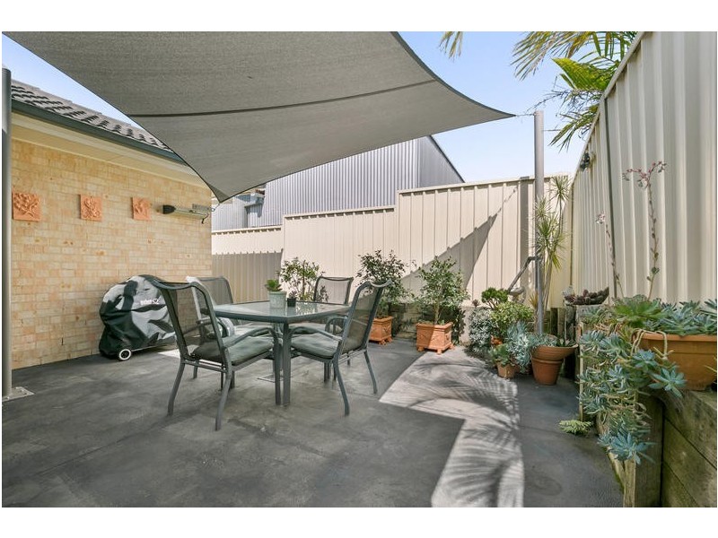 3/2 White Street, East Gosford NSW 2250