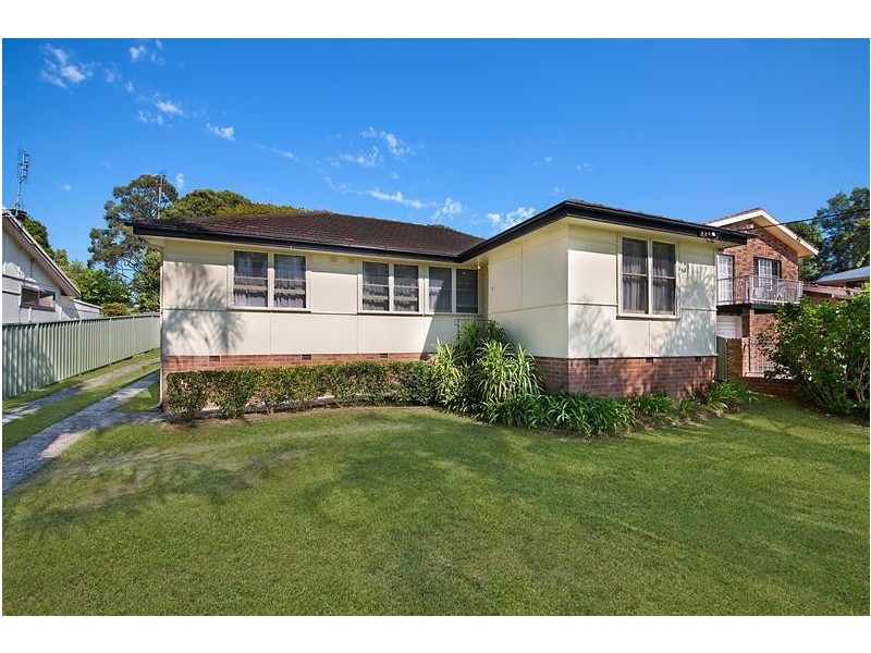 8 Spring Avenue, Springfield NSW 2250