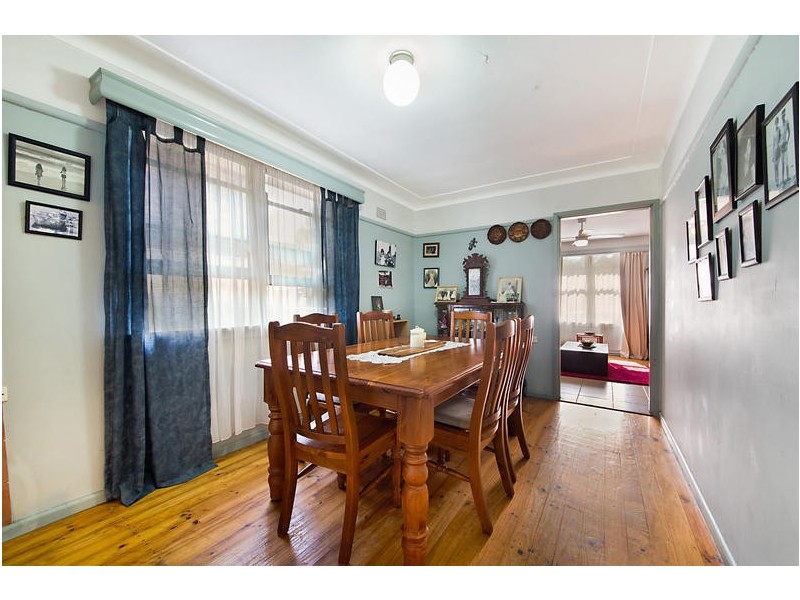 8 Spring Avenue, Springfield NSW 2250