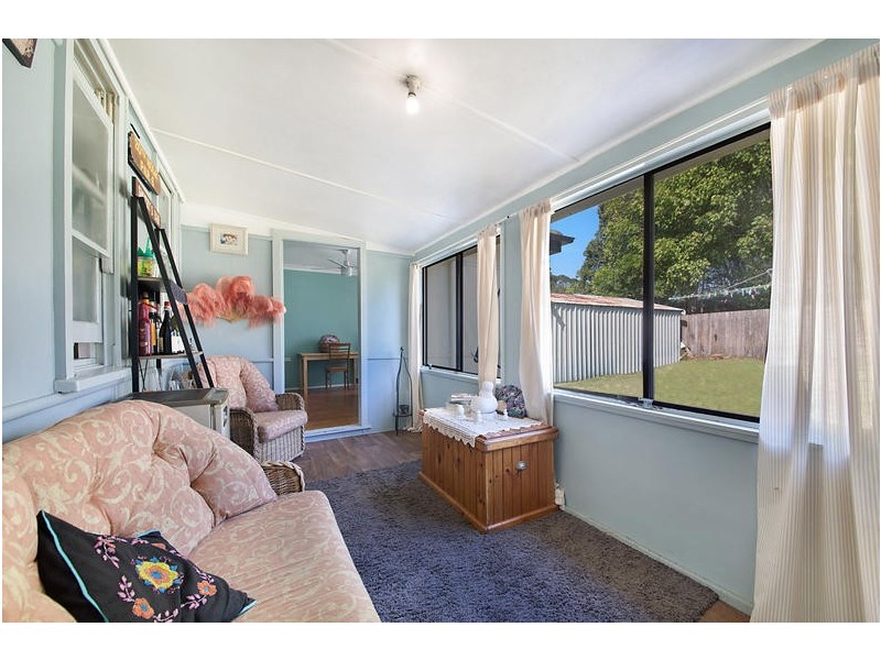 8 Spring Avenue, Springfield NSW 2250