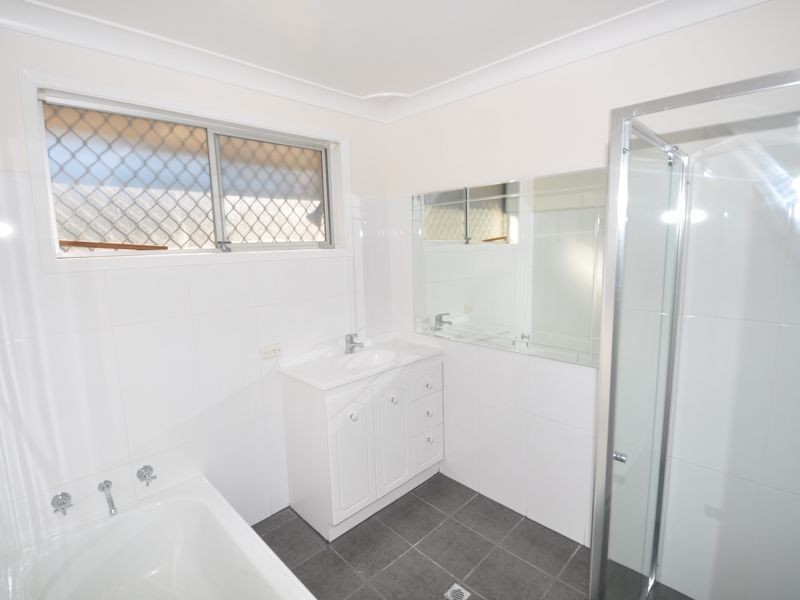 16 Small Street, Wyoming NSW 2250