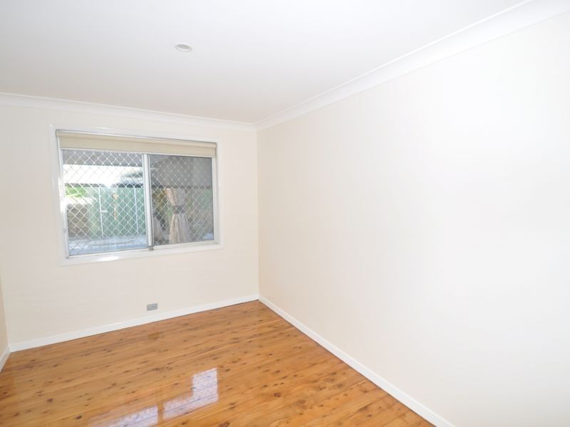 16 Small Street, Wyoming NSW 2250