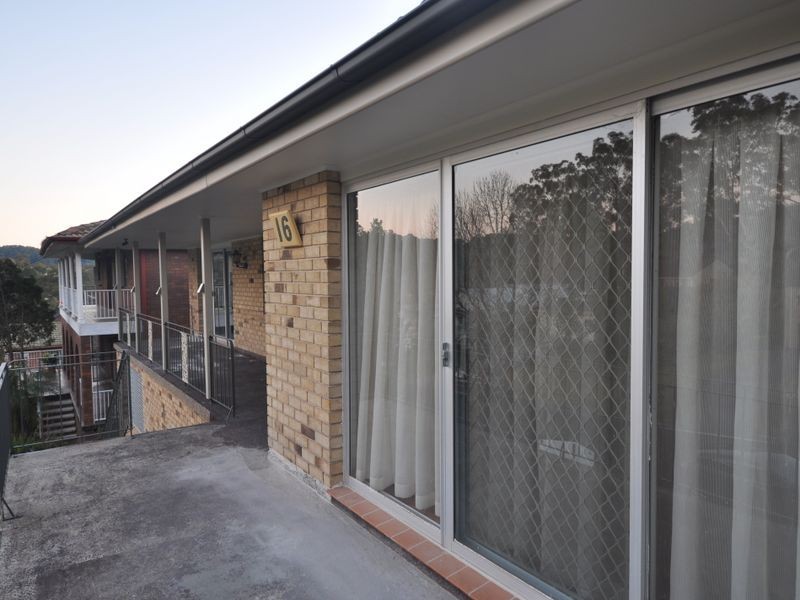 16 Small Street, Wyoming NSW 2250