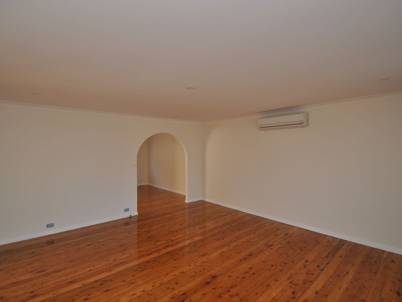 16 Small Street, Wyoming NSW 2250