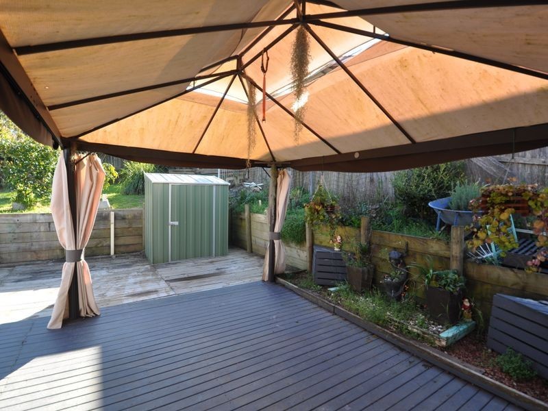 16 Small Street, Wyoming NSW 2250