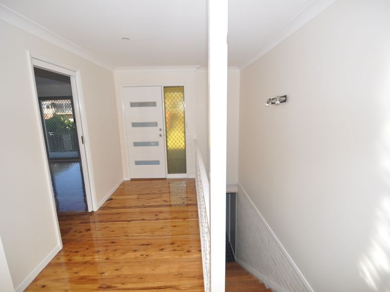 16 Small Street, Wyoming NSW 2250