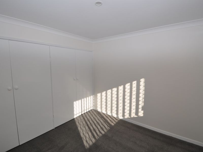 16 Small Street, Wyoming NSW 2250