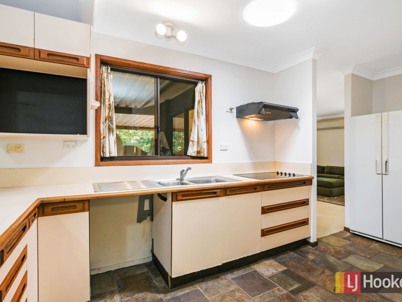11 Woodview Road, Springfield NSW 2250