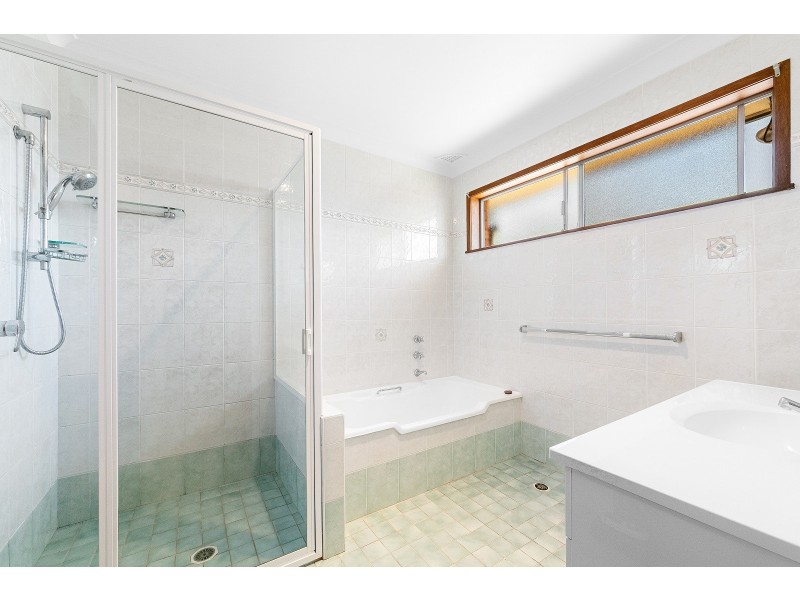 9 Craigend Street, Wyoming NSW 2250