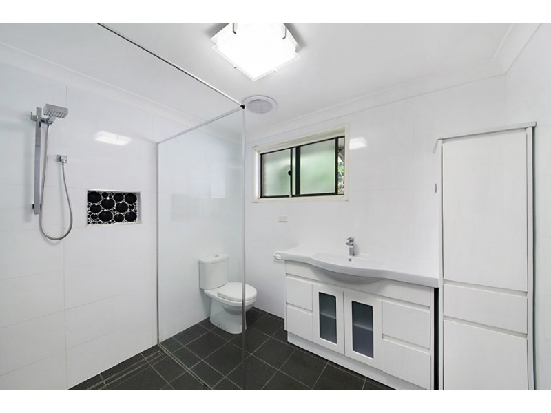 8 Elkhorn Close, Wyoming NSW 2250