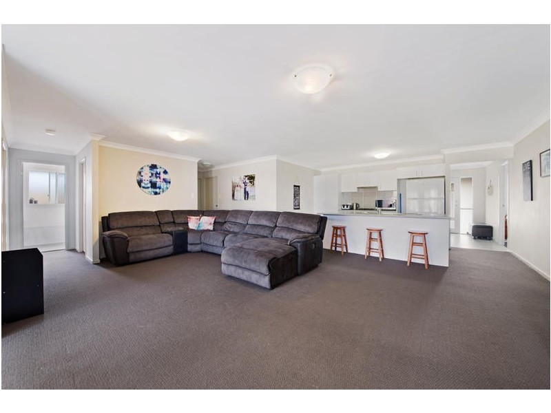 190 Roper Road, Blue Haven NSW 2262