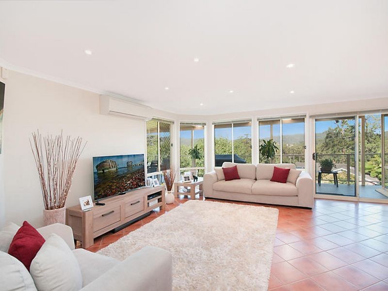 2 Sycamore Close, Springfield NSW 2250