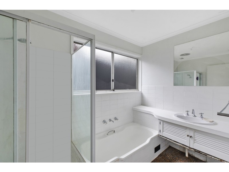 3 Kuburra Road, Erina NSW 2250