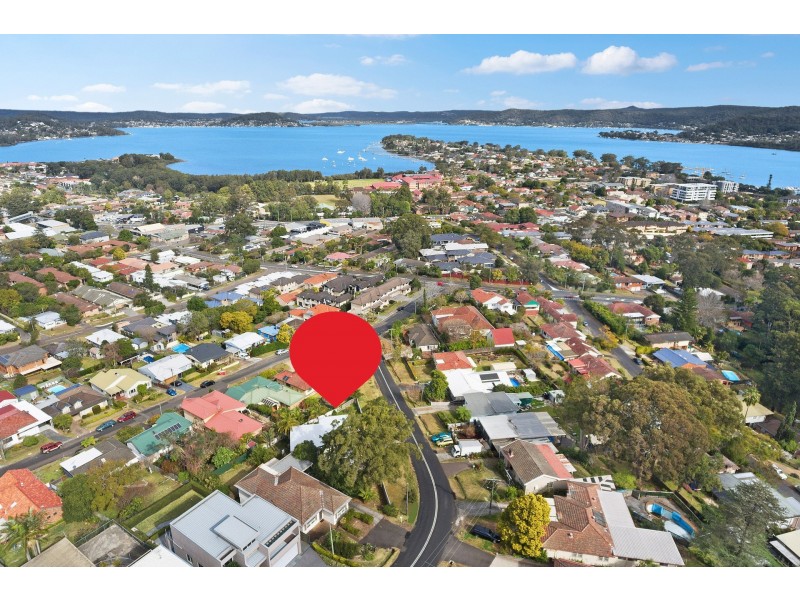 1 Bay View Avenue, East Gosford NSW 2250