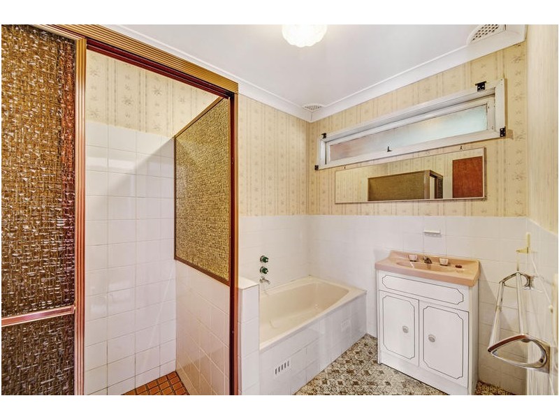 8 Marshdale Road, Springfield NSW 2250