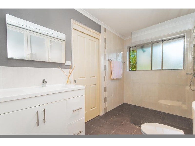 20B Railway Crescent, Lisarow NSW 2250