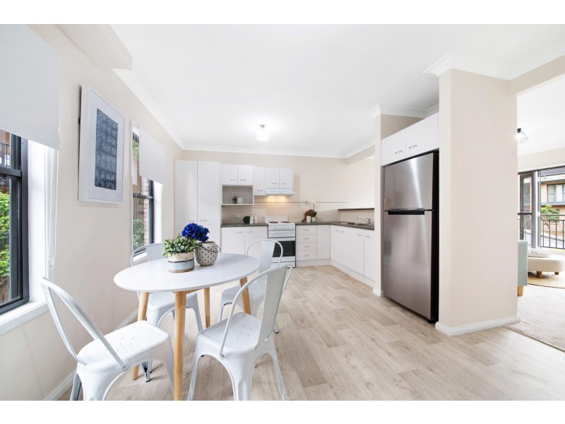 5/101A Faunce Street, Gosford NSW 2250