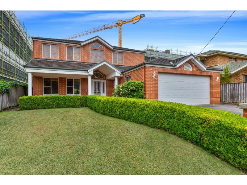 6 Auburn Street, Point Frederick NSW 2250