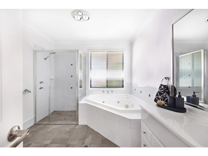 28 Patrick Crescent, Saratoga NSW 2251