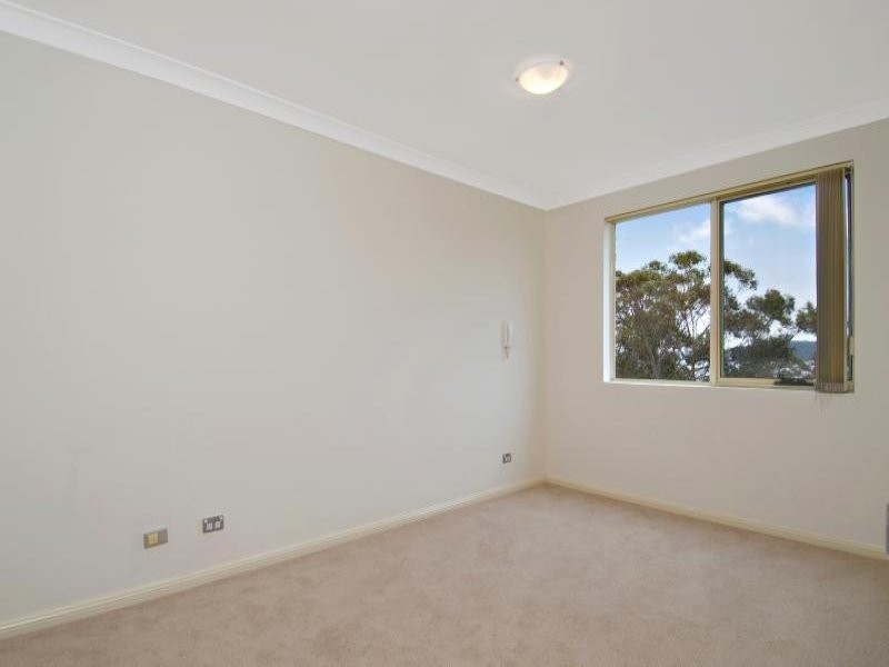 9/92 John Whiteway Drive, Gosford NSW 2250