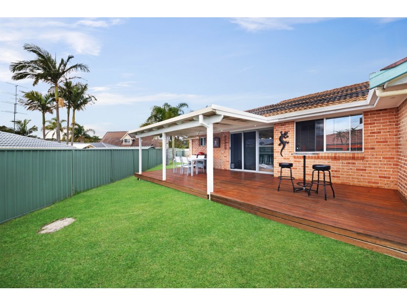 9 Sir Joseph Banks Drive, Bateau Bay NSW 2261
