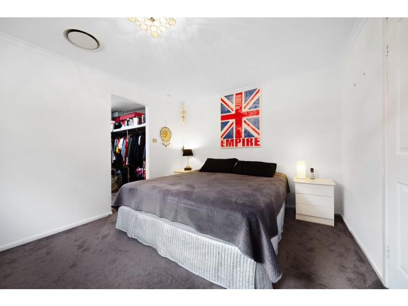 9 Sir Joseph Banks Drive, Bateau Bay NSW 2261