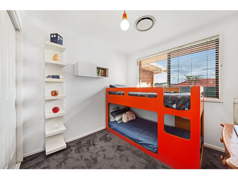 9 Sir Joseph Banks Drive, Bateau Bay NSW 2261