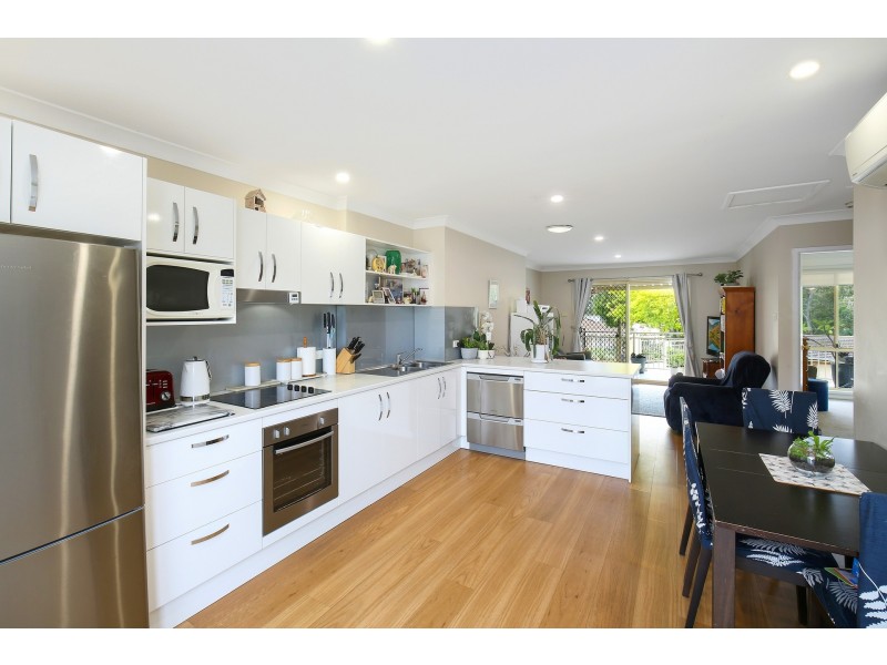 4 Nicholii Close, Springfield NSW 2250