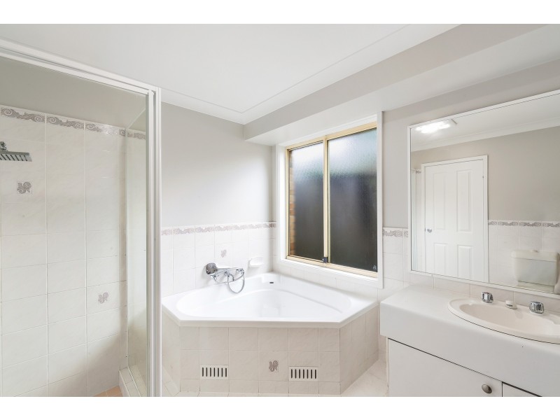 4 Nicholii Close, Springfield NSW 2250