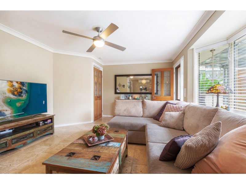 14 Greenvale Road, Green Point NSW 2251