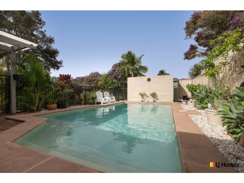 14 Greenvale Road, Green Point NSW 2251