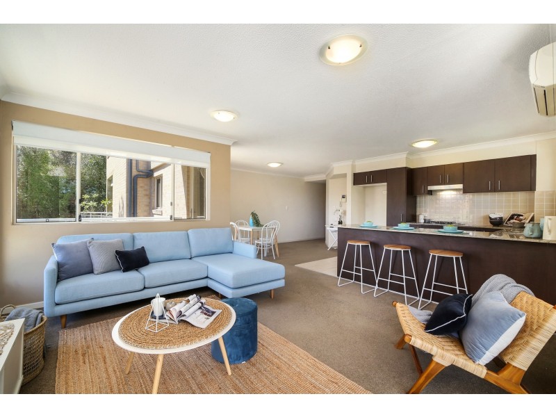 8/61 Henry Parry Drive, Gosford NSW 2250