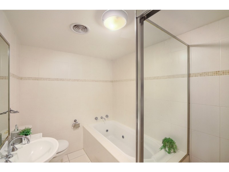 8/61 Henry Parry Drive, Gosford NSW 2250