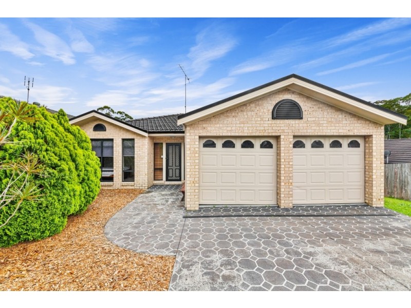 42 Robinia Parade, Springfield NSW 2250