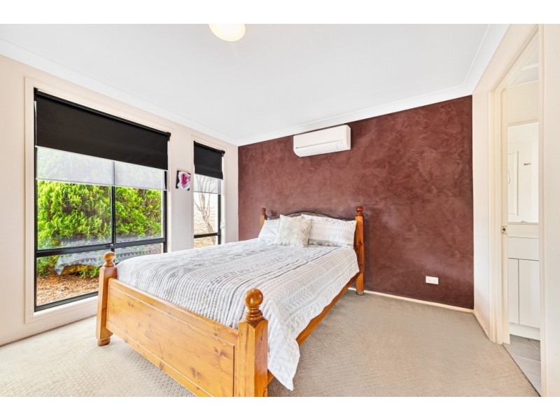 42 Robinia Parade, Springfield NSW 2250