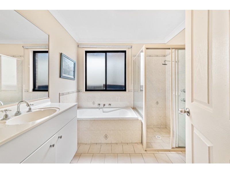 42 Robinia Parade, Springfield NSW 2250