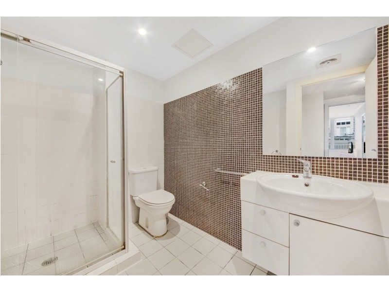 271/80 John Whiteway Drive, Gosford NSW 2250