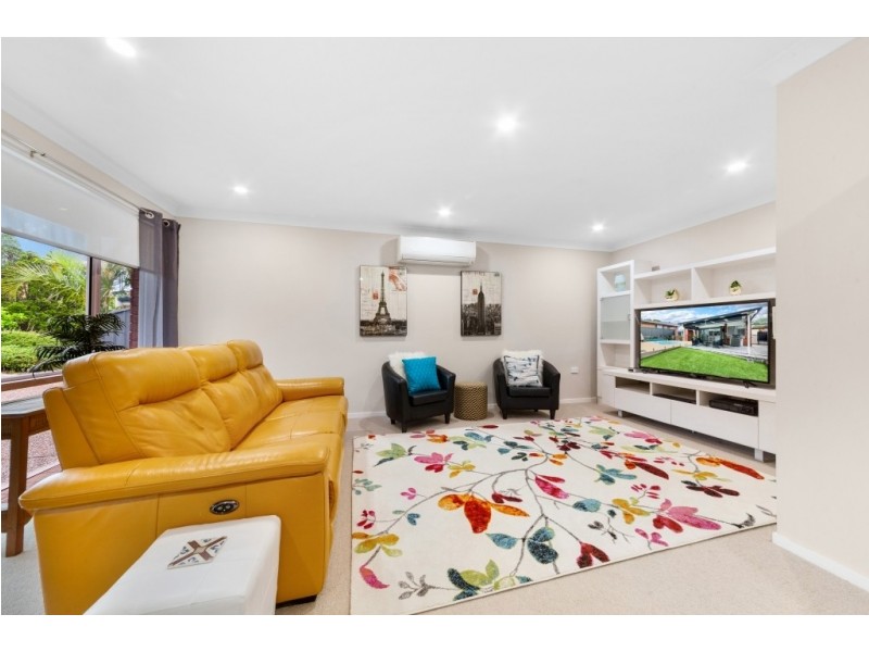18 Woodport Close, Green Point NSW 2251