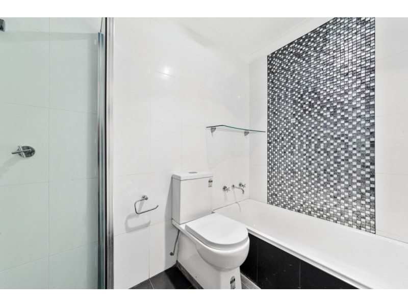 1/5 Hills Street, Gosford NSW 2250