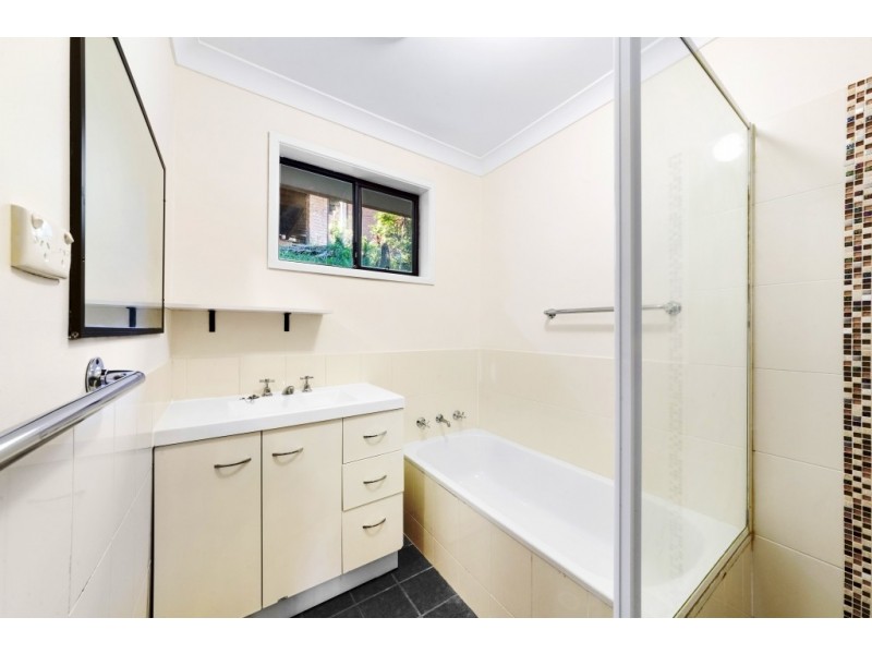 4 Merida Close, Narara NSW 2250
