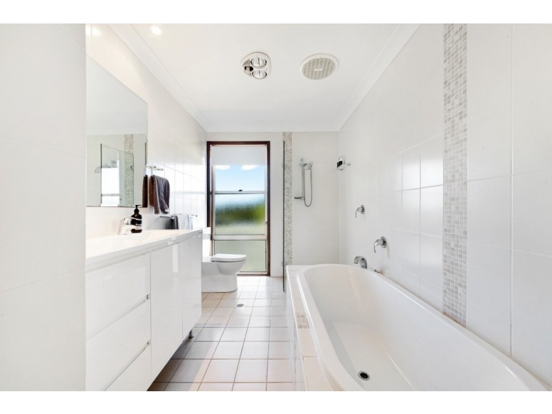 9 Blackwood Close, Narara NSW 2250