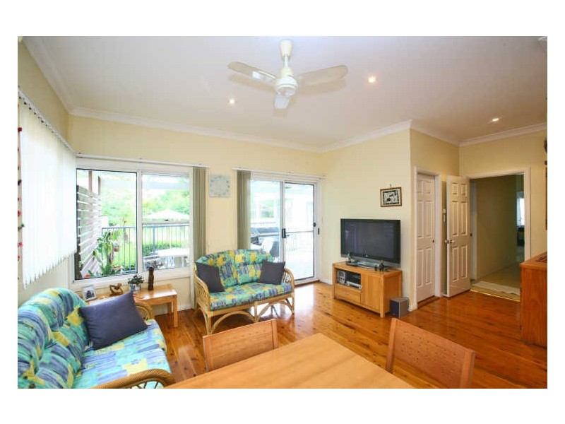 3 Masons Parade, Point Frederick NSW 2250